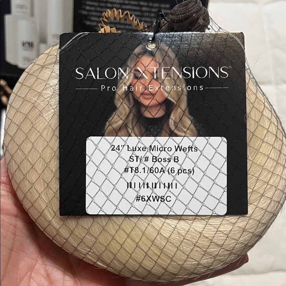 Blonde Hair Extensions - 8 wefts / 2 different colors - for the perfect blend